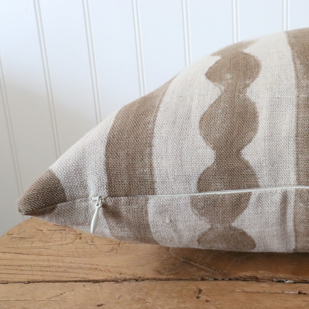 Griffin Pillow Cover